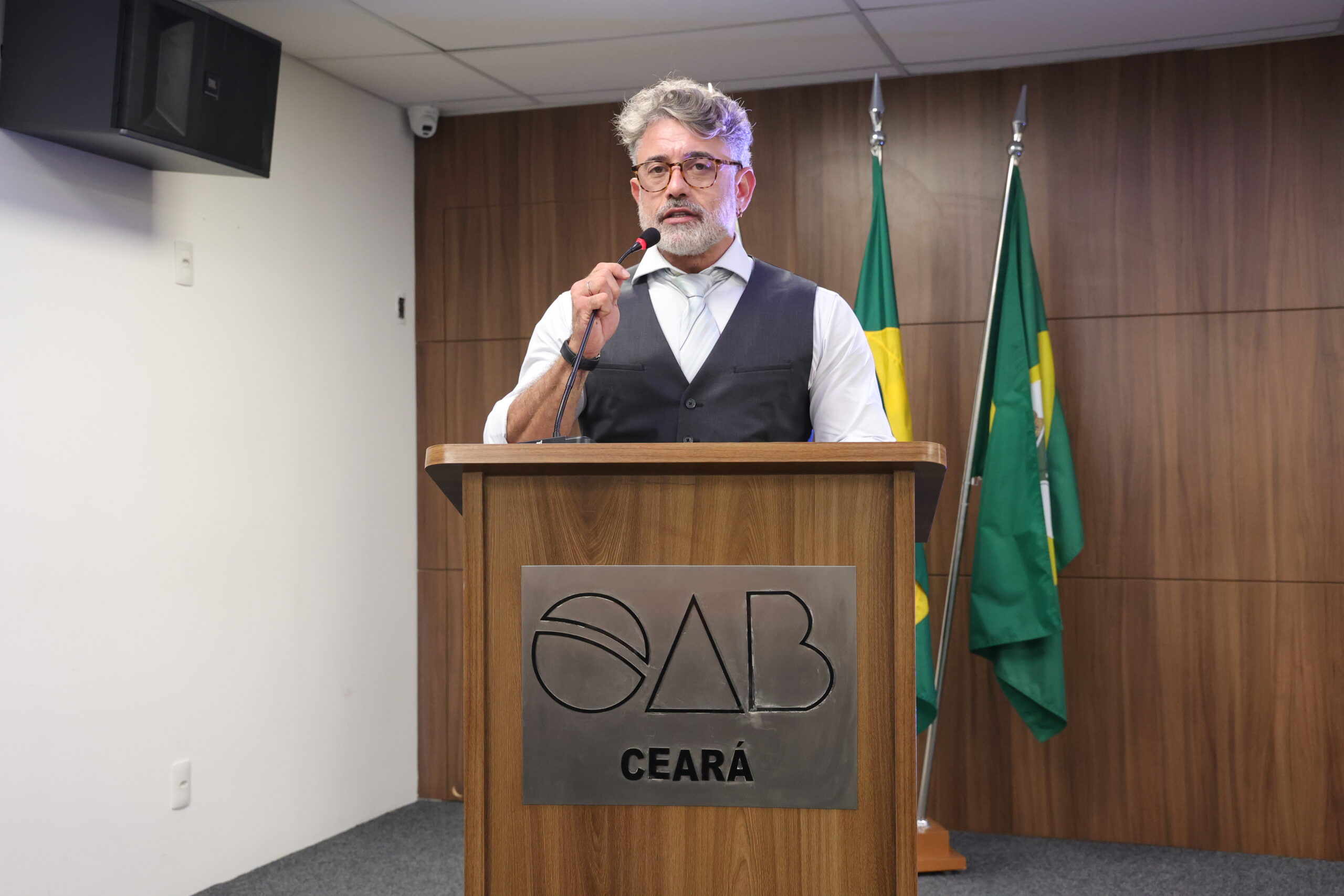 III Simposio da Comisao de Direito Condominial e INDDIC81