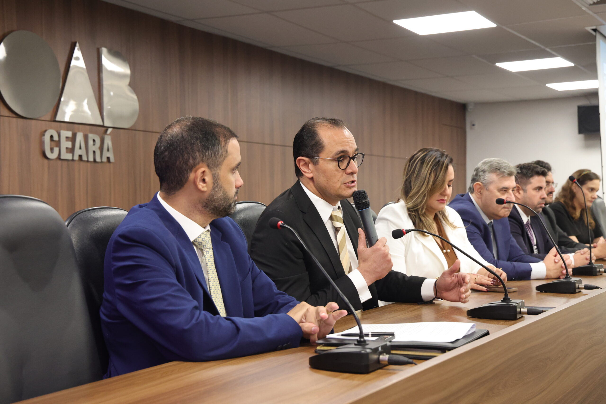 III Simposio da Comisao de Direito Condominial e INDDIC98