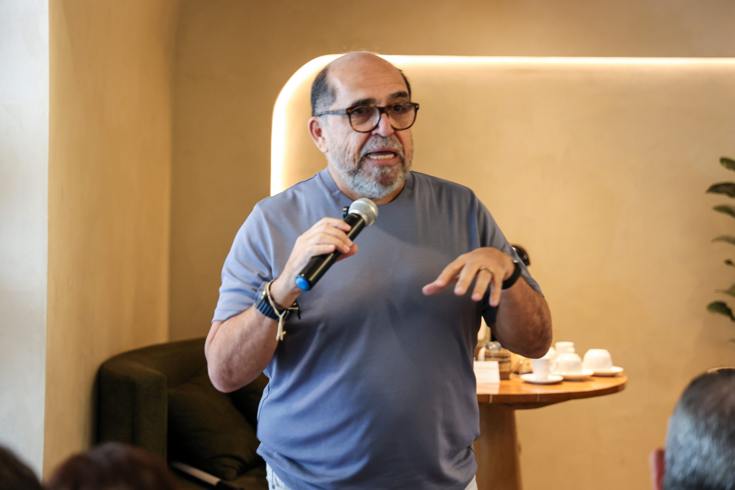 ADCONCE00094